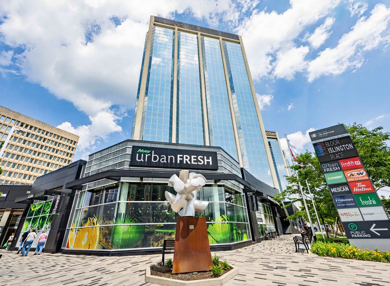 urbanFRESH retail at Bloor Islington Place